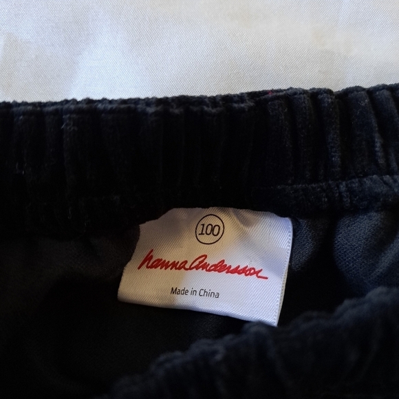 Hanna Andersson black velvety skirt size 100 (4) - Picture 2 of 3